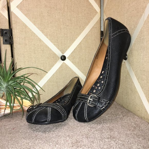 MIA Girl Flats - Picture 2 of 9